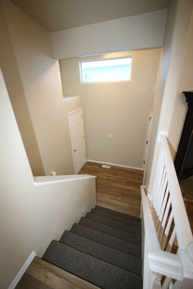 Building Photo - 3 Bedroom Home in North East Anchorage!