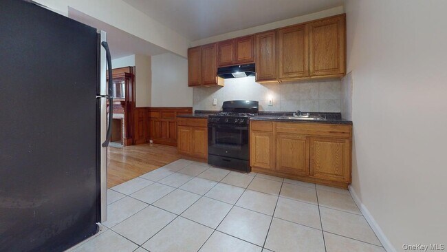 Building Photo - 418 73rd St