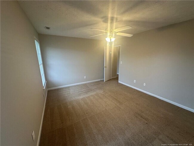 Building Photo - 7850 Penelope Dr