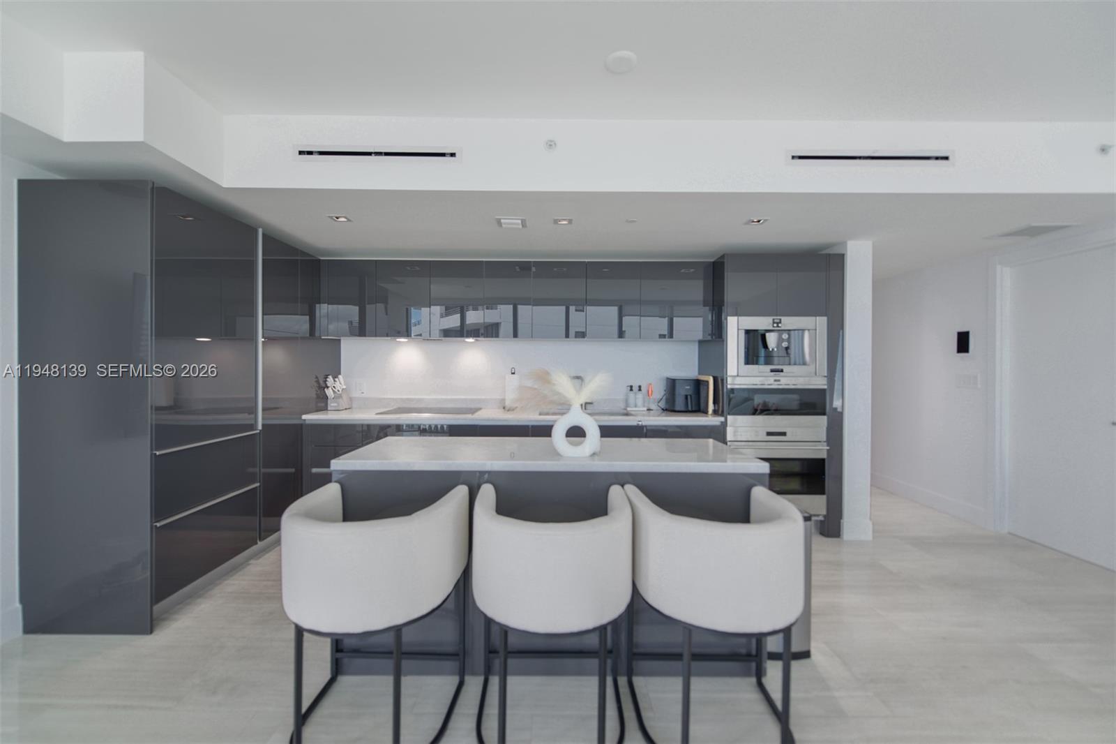 Building Photo - 1451 Brickell Ave