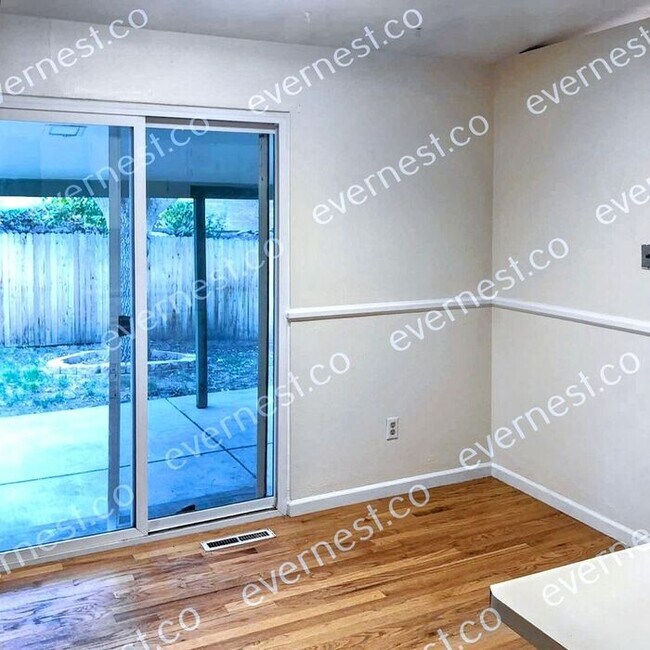 Building Photo - Beautiful 4-Bedroom Home with Modern Comfo...