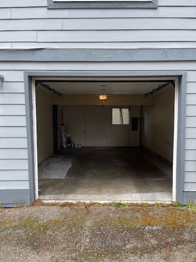 Building Photo - 4323 67th Ave W