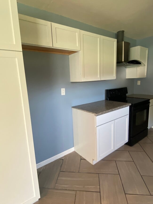 Building Photo - 1198 W. Social Row Rd.