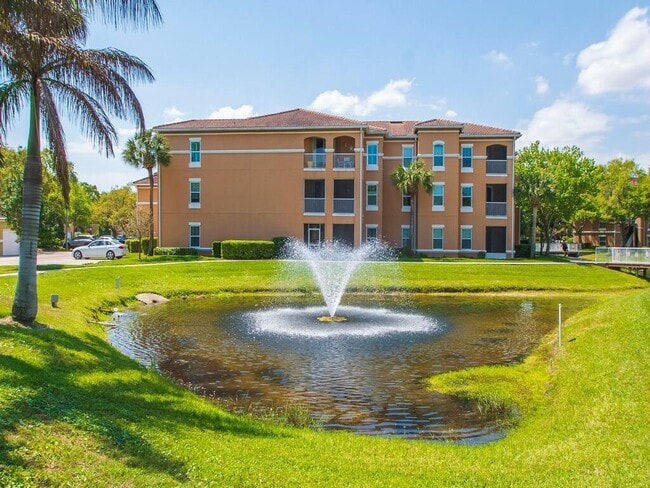 Building Photo - 5020 Fairways Cir