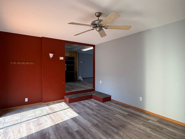 Building Photo - 2 Bed 1.5 Bath Home In Spokane With A Shop!
