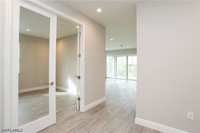Building Photo - 2626 Seychelles Cir