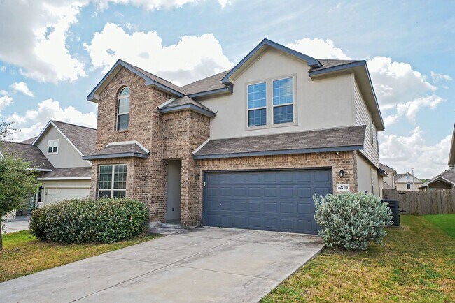 Building Photo - 6810 Comanche Band