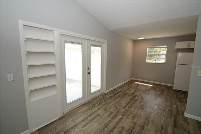 Building Photo - 107 Brunswick Ln