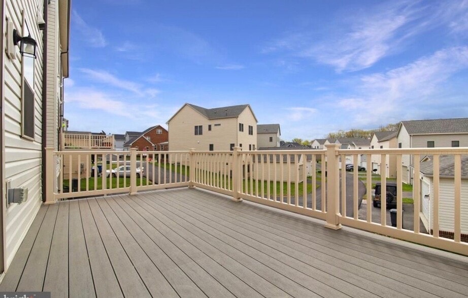 Building Photo - 14011 Godwit St