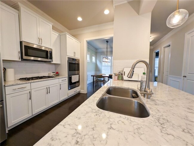 Building Photo - 548 Suwanee Green Blvd