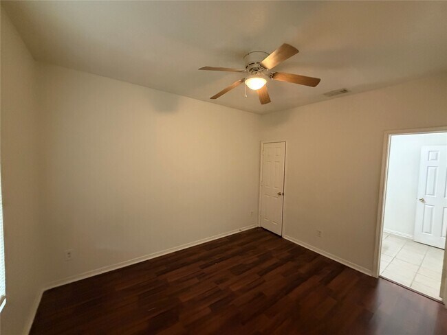 Building Photo - 18506 Carousel Creek Ct