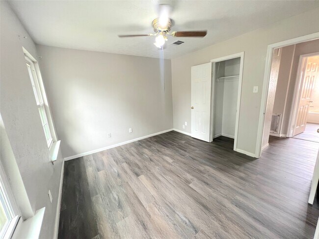 Building Photo - 819 Buckeye Pl