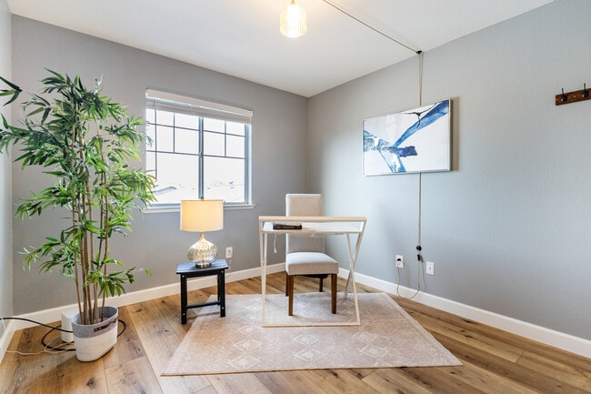 Building Photo - 1825 Hanford St