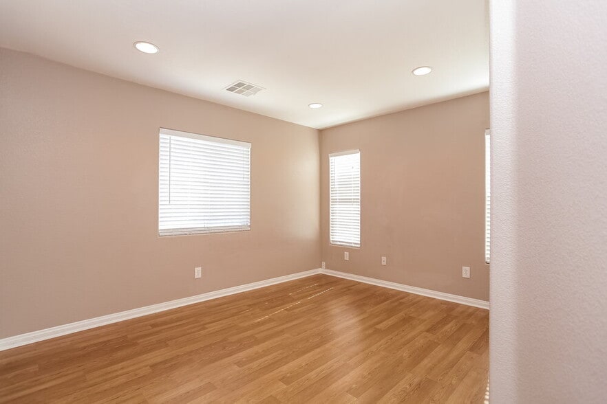 Building Photo - 10735 S Holmfield St