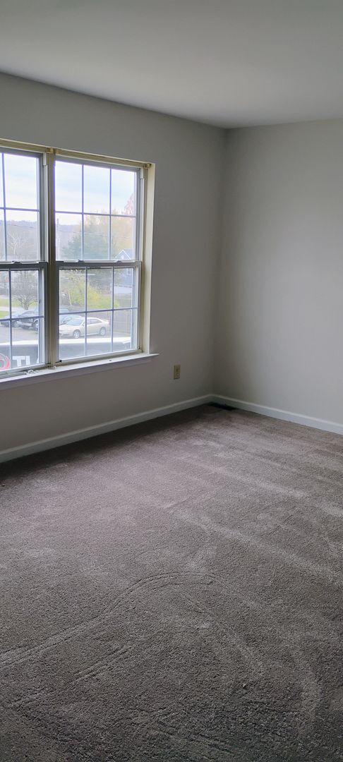 Building Photo - Collegeville 3 Bed / 1.5 Bath Twin Home