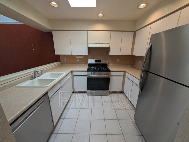 Building Photo - 1516 Rosemont Ave NW