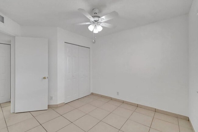 Building Photo - 8431 Royal Palm Blvd