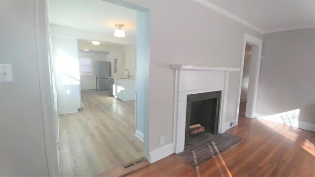 Building Photo - 2814 Springwood Drive