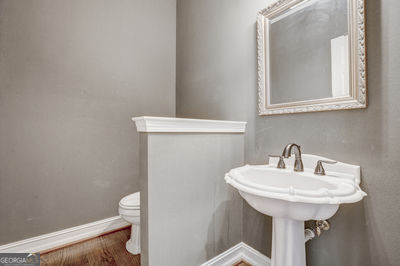 Building Photo - 9485 Nesbit Lakes Dr