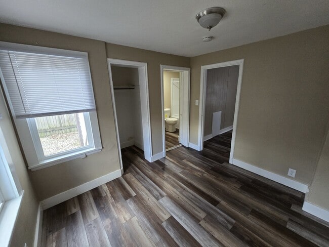 Building Photo - 857 9th St