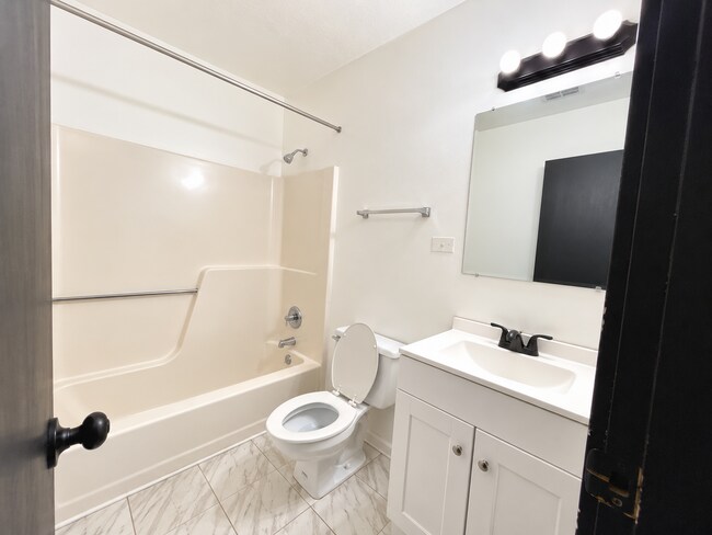 Building Photo - 99 Moss Creek Dr