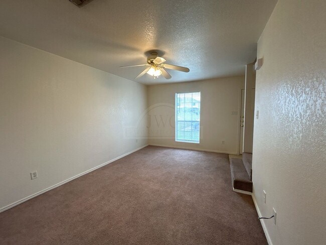Building Photo - 4507 Jeff Scott Dr