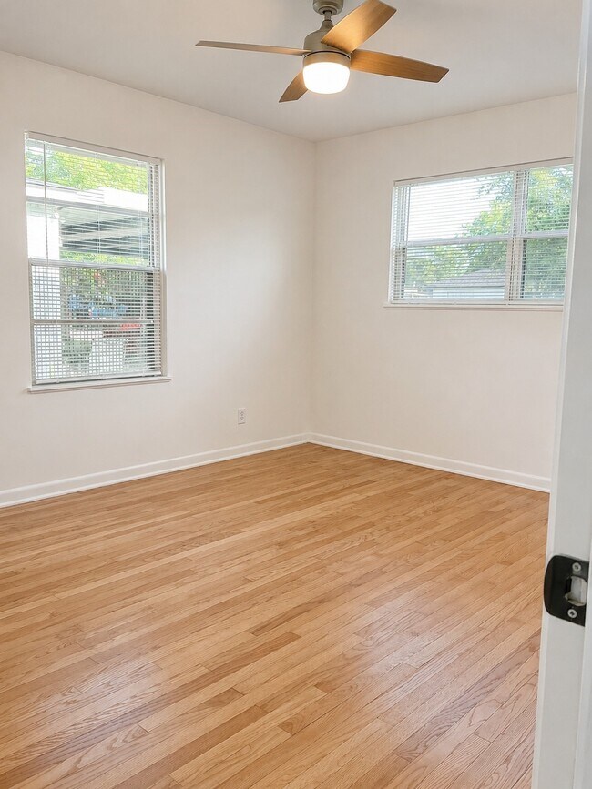 Building Photo - 1008 Wright Blvd