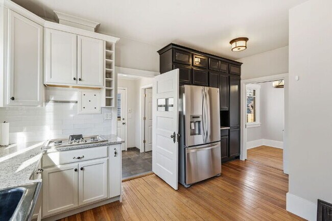 Building Photo - Rare Rental in Old North End with Private Yard & Garage