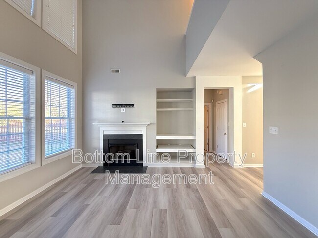 Building Photo - 12430 McAllister Park Dr