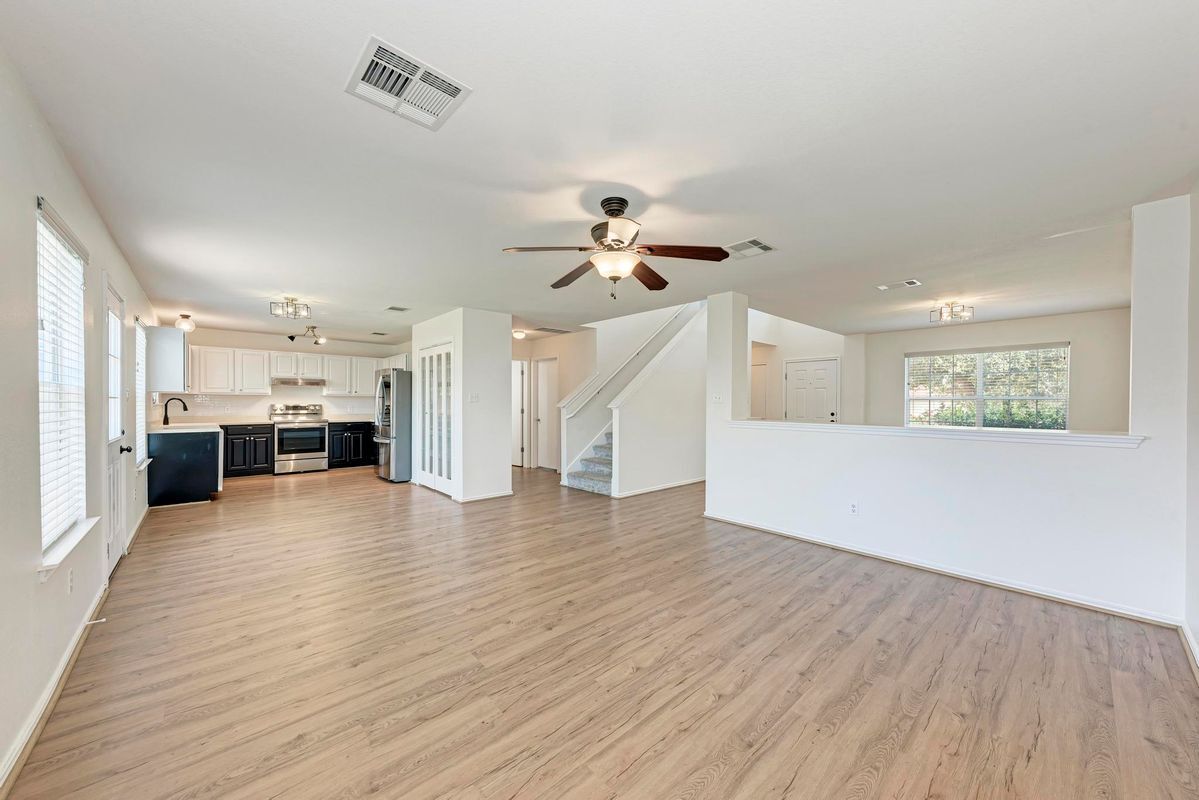 Building Photo - 12740 Bella Pkwy