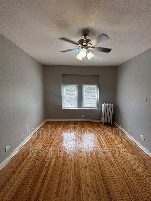 Building Photo - 1465 E 68th St