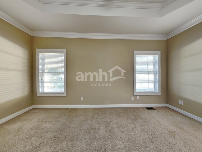 Building Photo - 4700 Greenfield Way Dr
