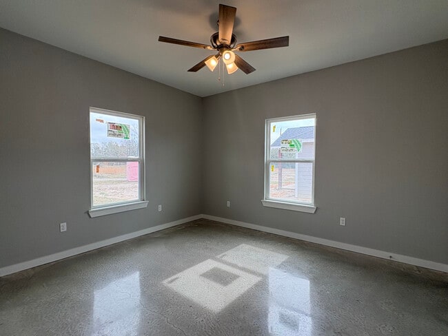 Building Photo - 408 S Gibson St