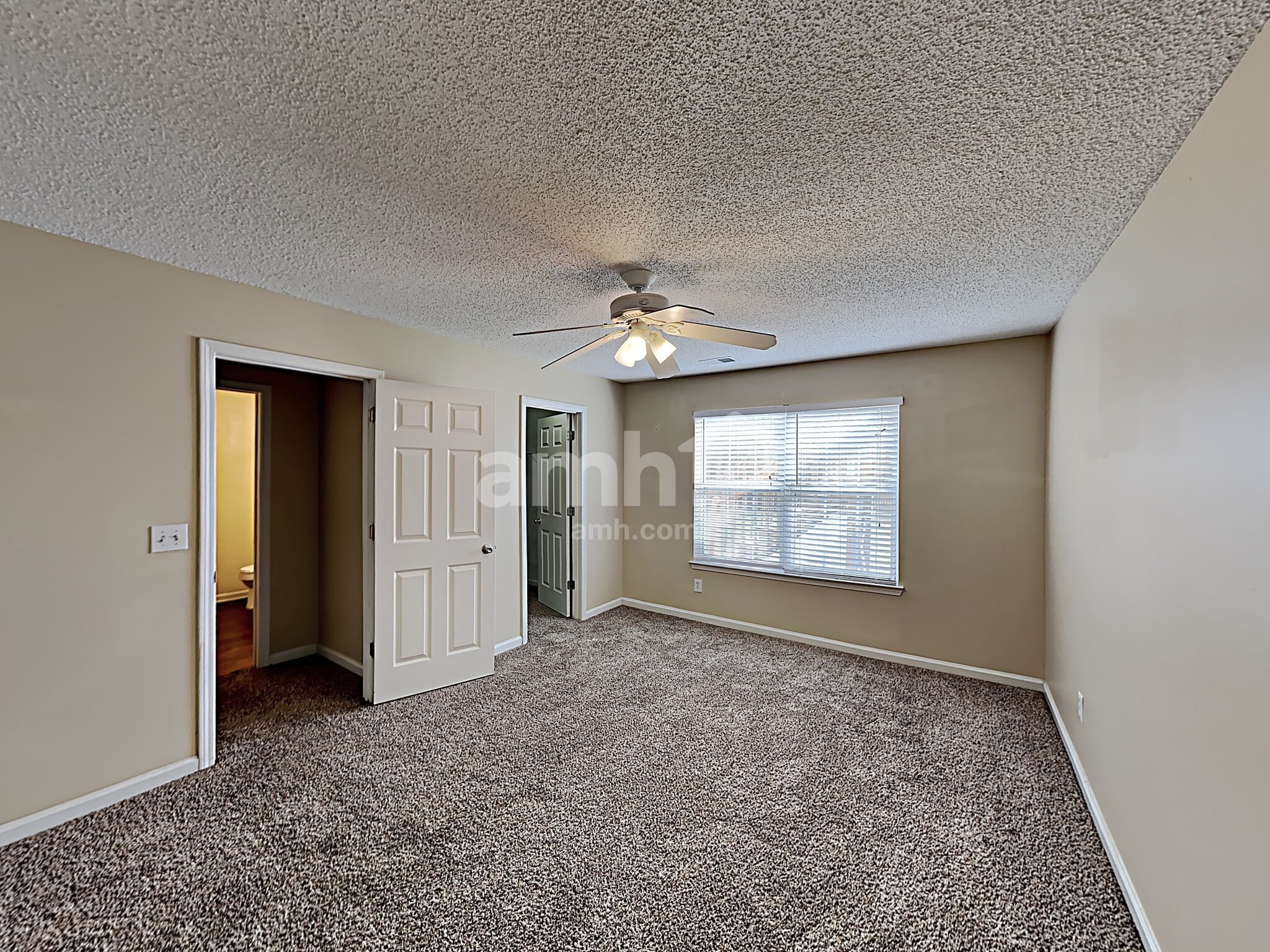 Building Photo - 4650 Grove Ct