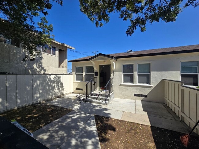 Building Photo - 2866