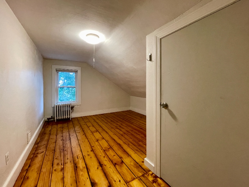 Building Photo - 104 Sheldon St