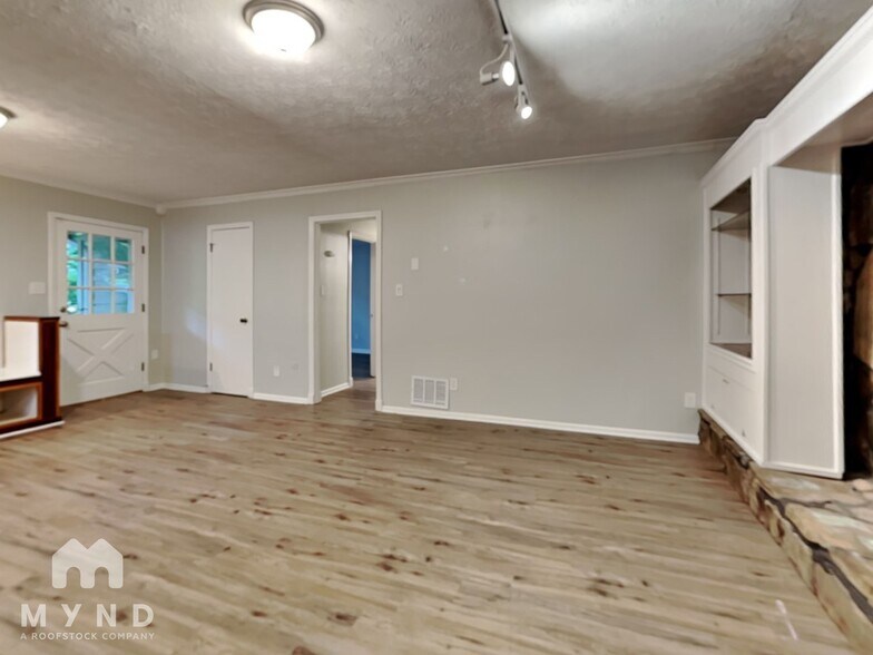 Building Photo - 35 Paris Ct