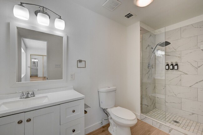 Building Photo - 4382 E Del Santos Dr