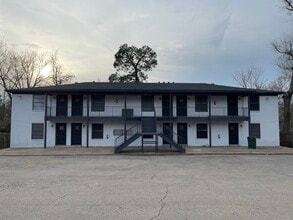 Building Photo - Augusta Apts