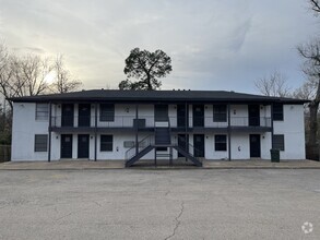 Building Photo - Augusta Apts