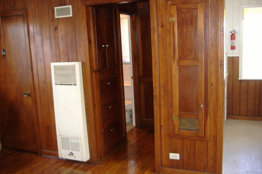 Building Photo - 324 Claremont Ave