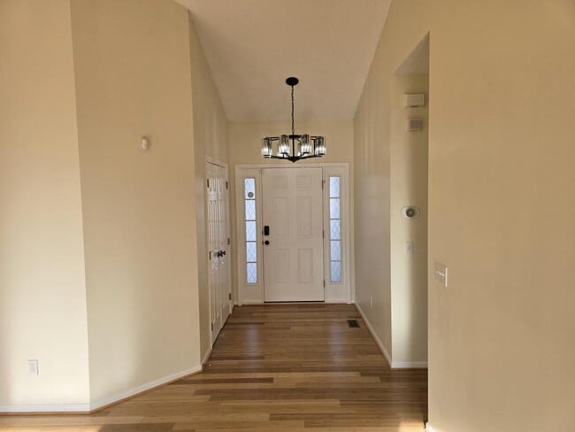 Building Photo - 4909 NE 78th St