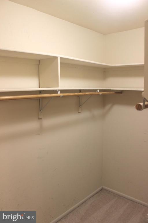 Building Photo - 8141 Needwood Rd