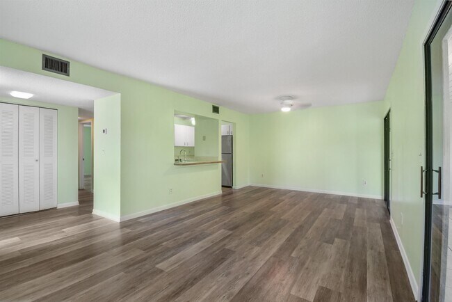 Building Photo - 20 Alcira Ct