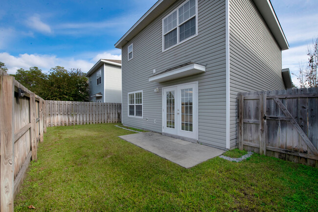 Building Photo - 116 Matt Blvd