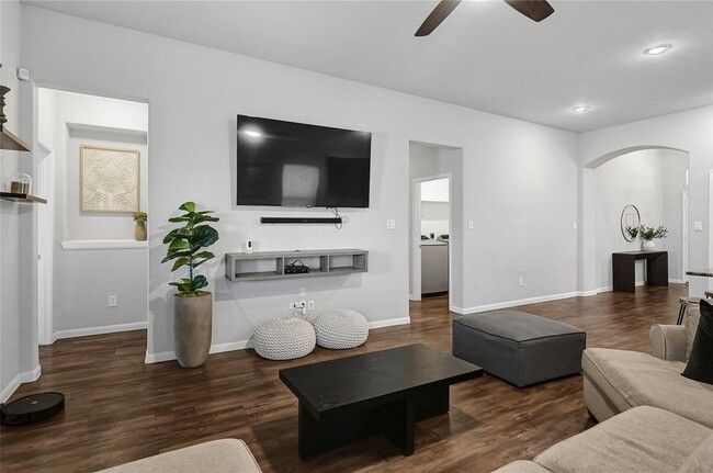 Building Photo - 5422 Still Creek Ranch Dr