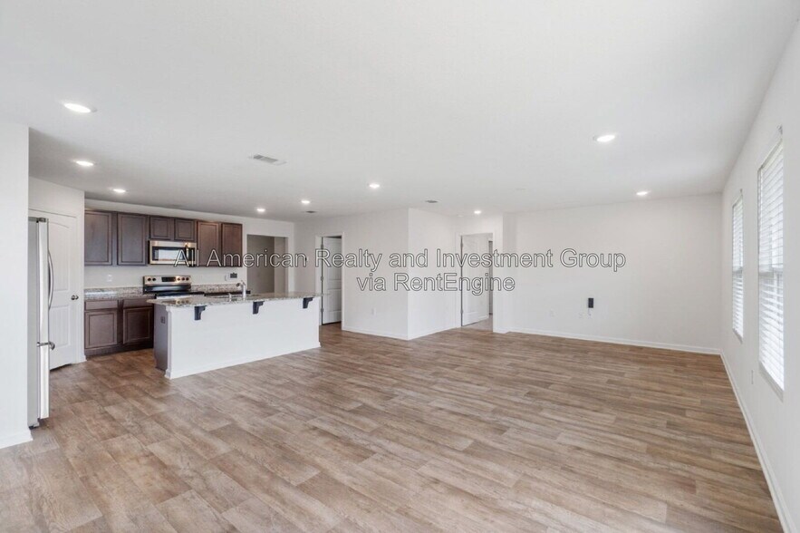 Building Photo - 921 Merganser Way