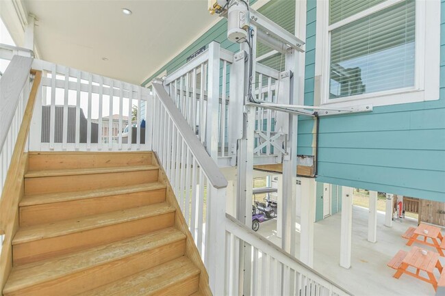 Building Photo - 4022 Fort Bend Dr