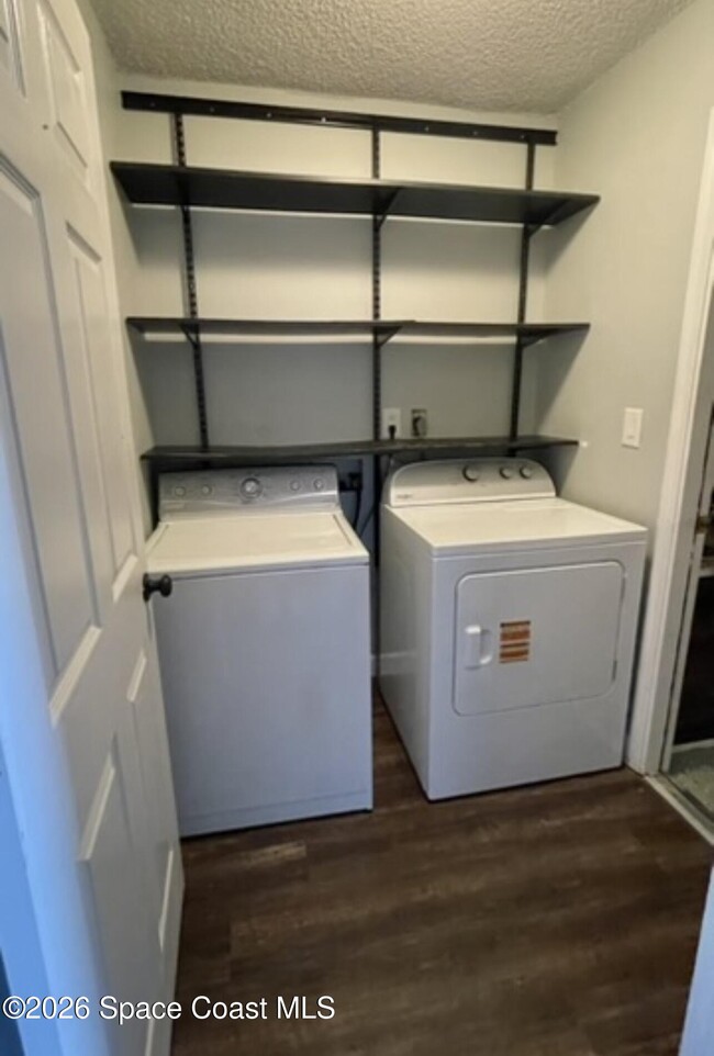 Building Photo - 2555 Street Pauls Dr