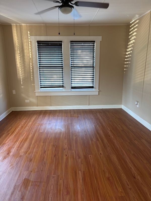 Building Photo - 874 Oasis St